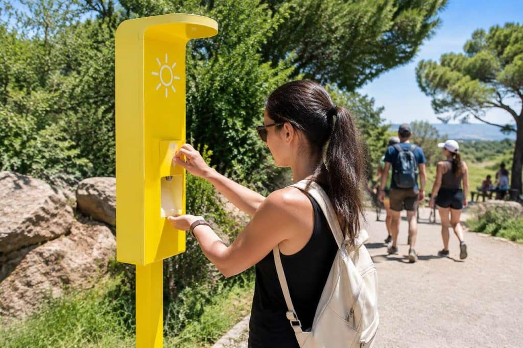 Nouvelle borne Sun’box pour crème solaire gratuite au parc Gensollen