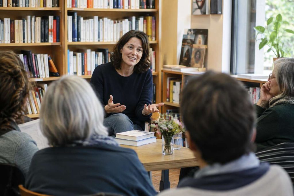Élise Lépine invite à un échange littéraire à la Farlède